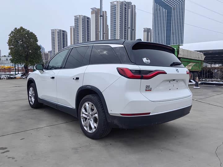 Фото 9 - Nio ES8