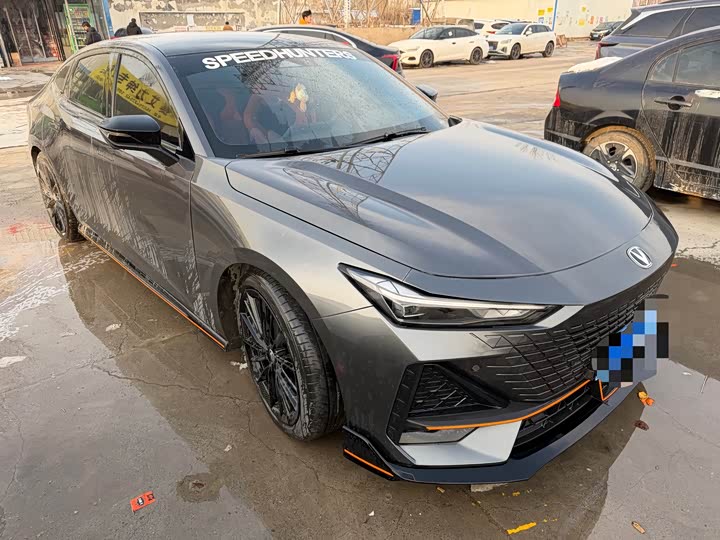 Фото 3 - Changan UNI-V