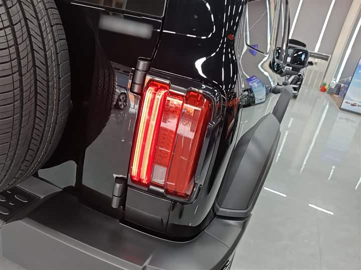 Фото 8 - Tank 300