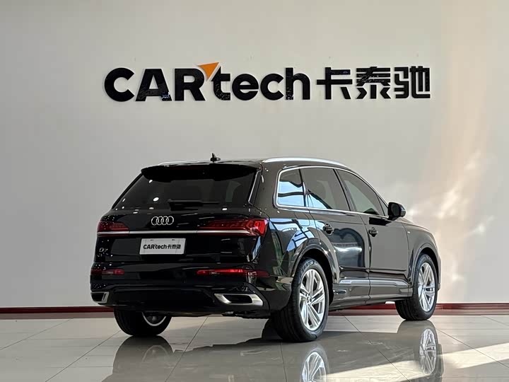 Фото 5 - Audi Q7
