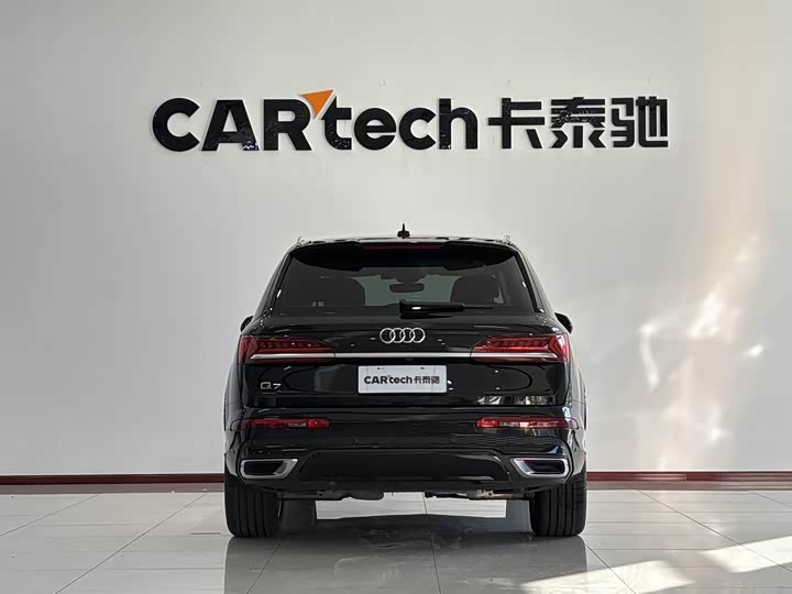 Фото 6 - Audi Q7