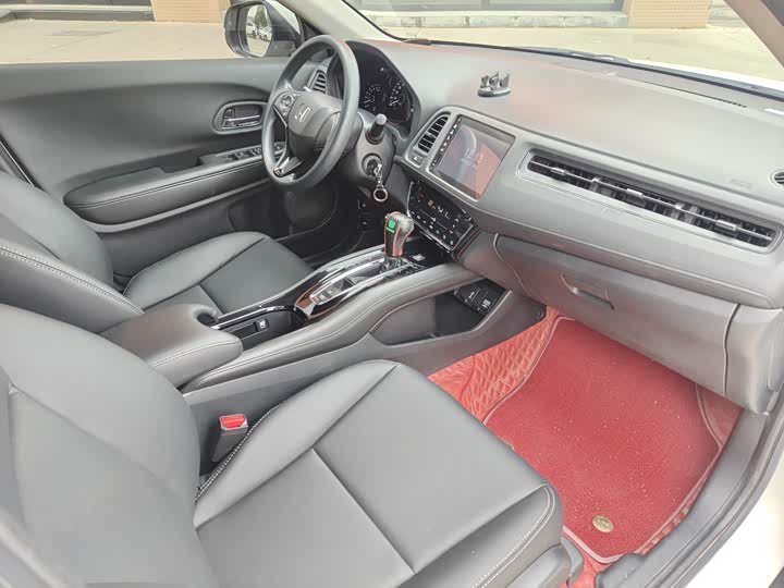 Фото 7 - Honda Vezel