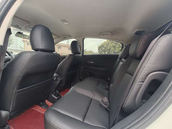 Фото 9 - Honda Vezel