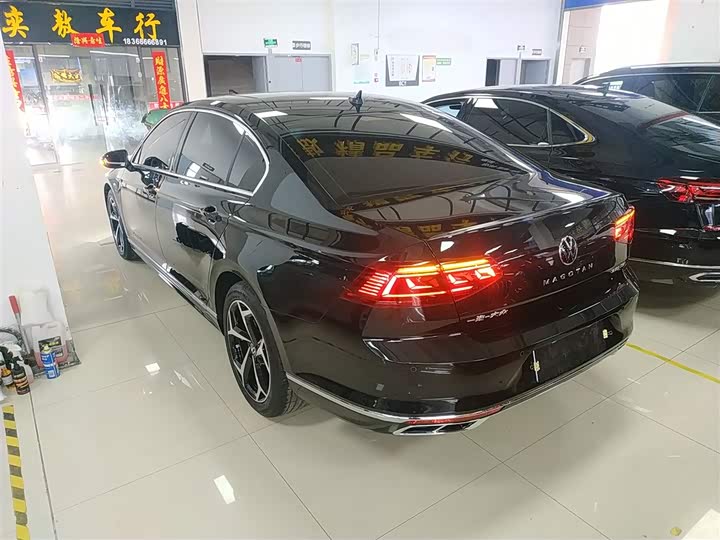 Фото 5 - Volkswagen Magotan