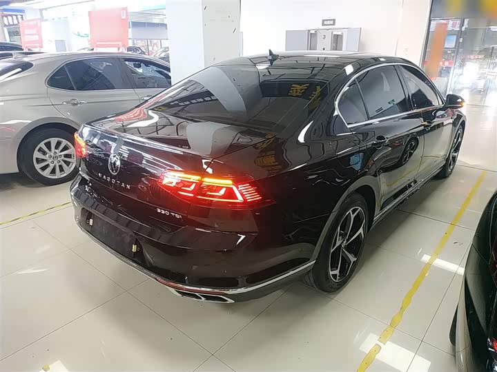 Фото 7 - Volkswagen Magotan