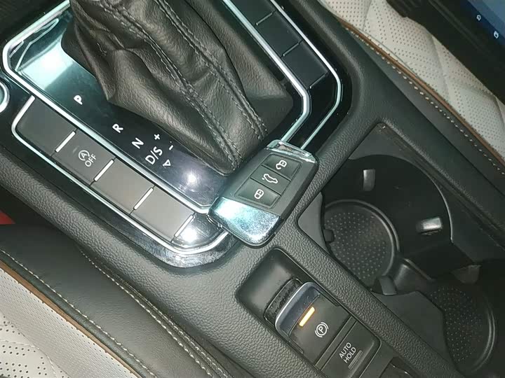 Фото 9 - Volkswagen Magotan