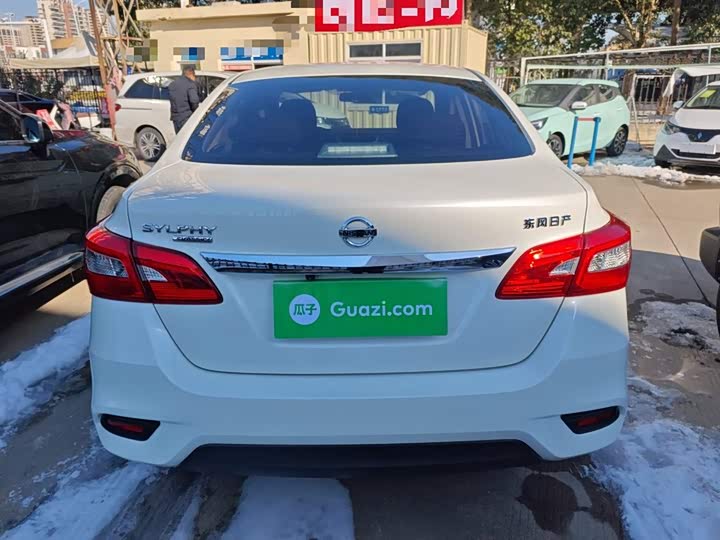 Фото 6 - Nissan Sylphy