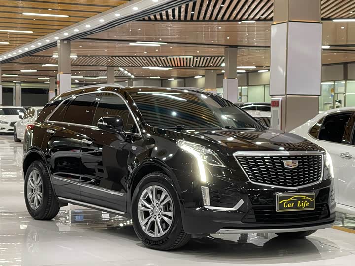 Фото 2 - Cadillac XT5