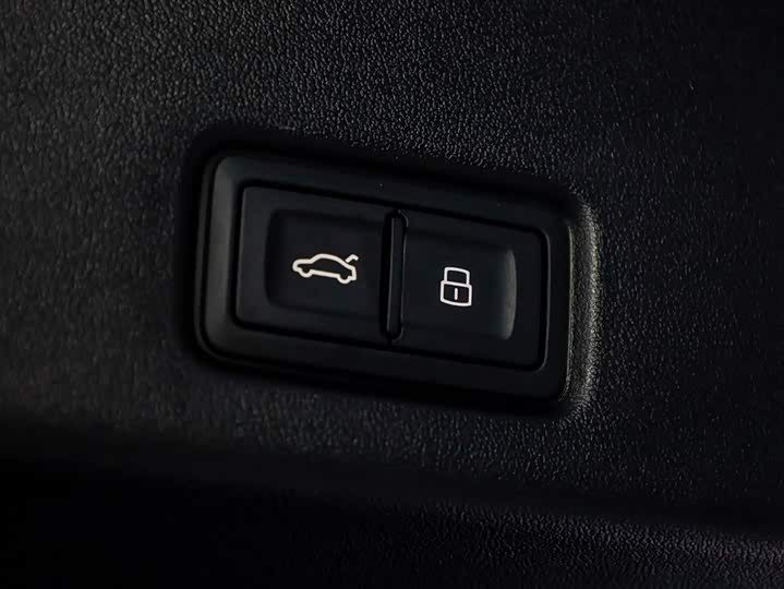 Фото 7 - Audi Q6