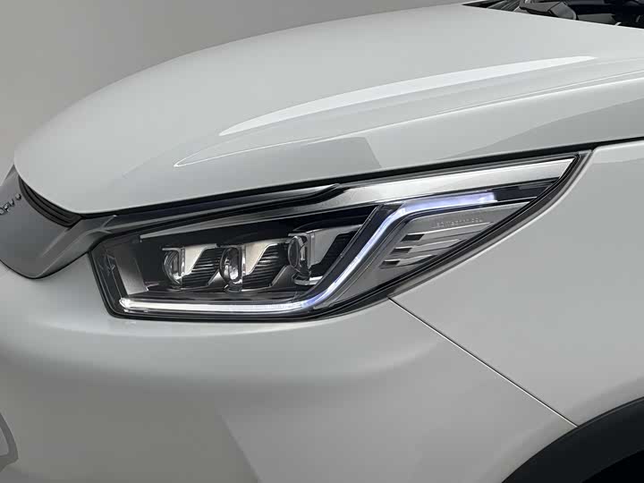 Фото 9 - BYD Yuan Pro