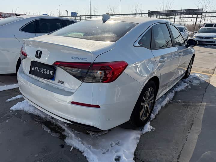 Фото 4 - Honda Civic