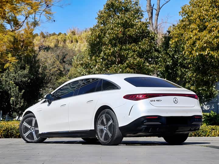 Фото 4 - Mercedes-Benz EQS