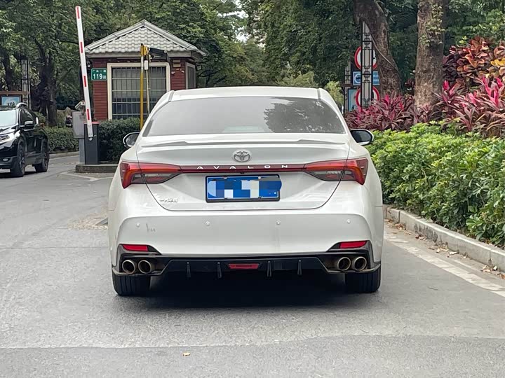 Фото 4 - Toyota Avalon