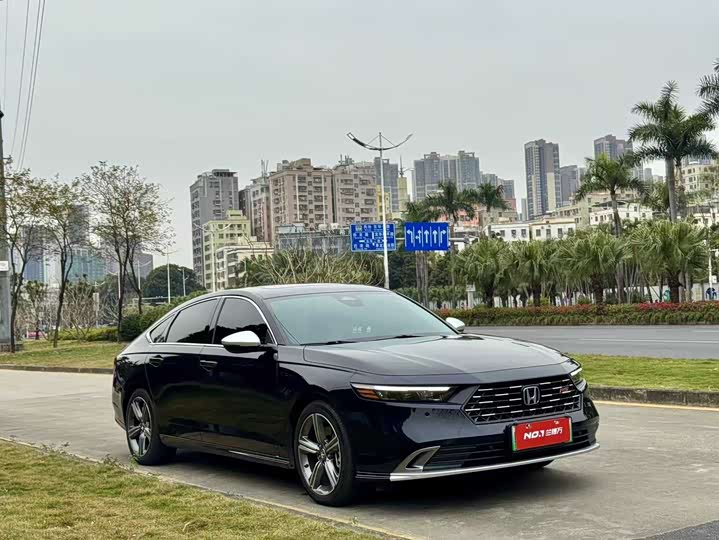 Фото 6 - Honda Accord Hybrid