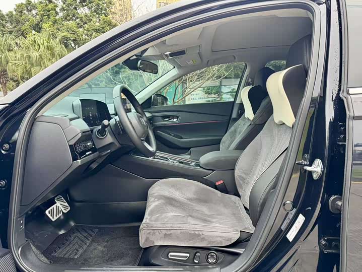 Фото 9 - Honda Accord Hybrid