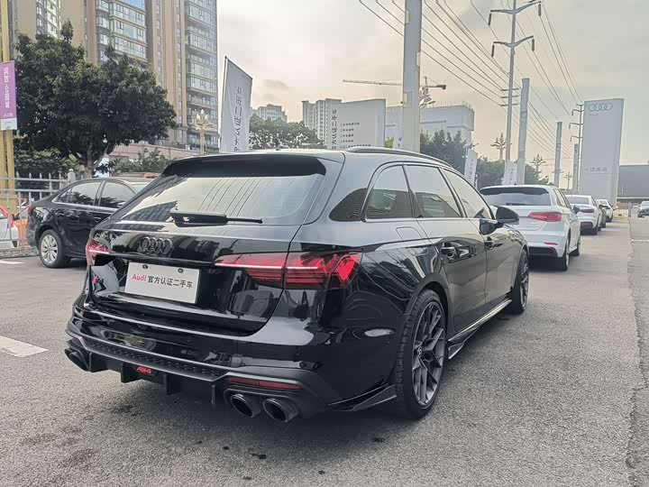 Фото 7 - Audi S4