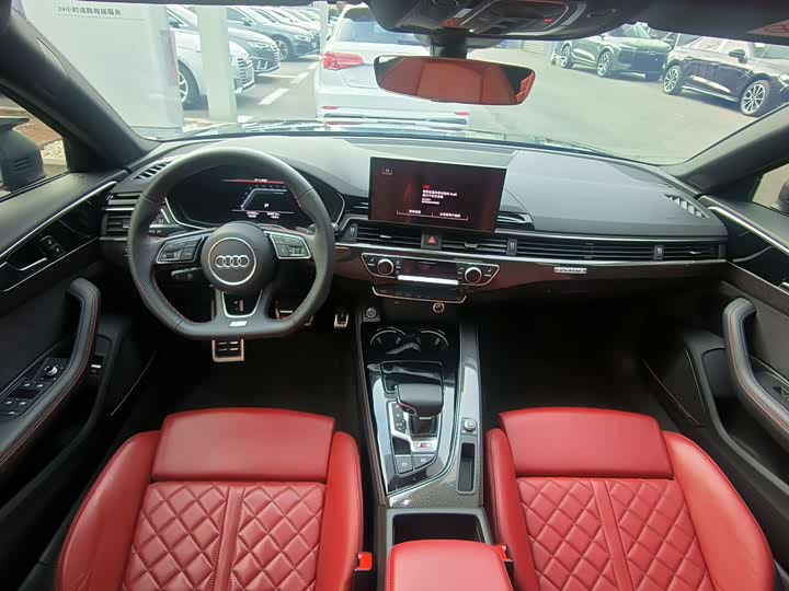 Фото 9 - Audi S4