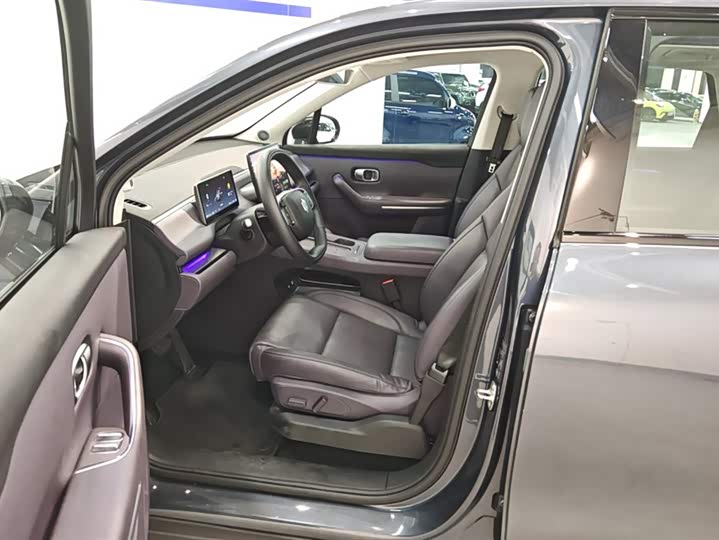 Фото 9 - Leapmotor C10