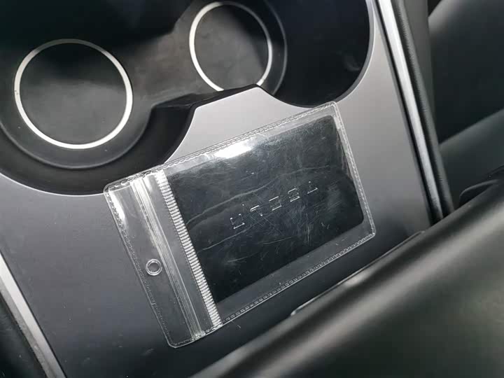 Фото 9 - Tesla Model 3