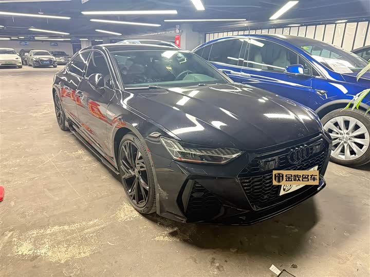 Фото 2 - Audi A7L