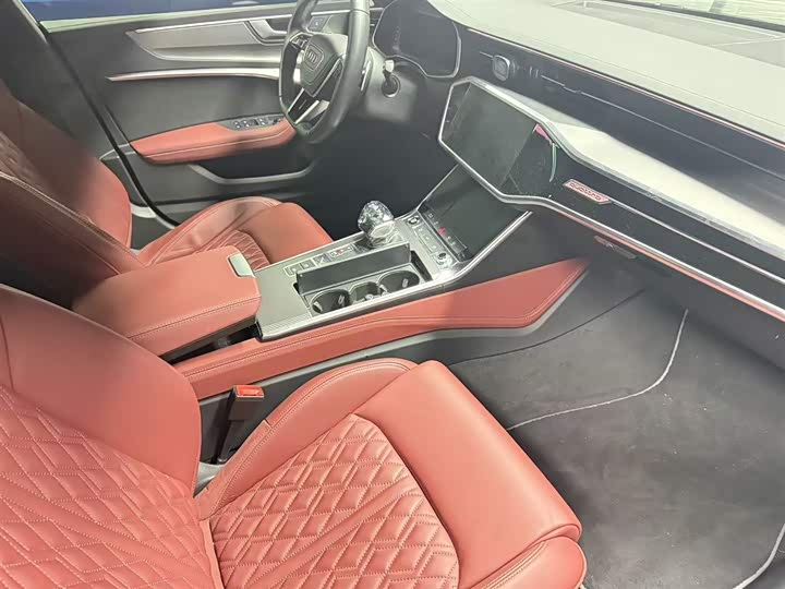 Фото 6 - Audi A7L