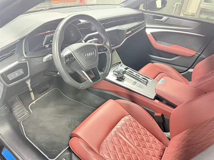 Фото 7 - Audi A7L