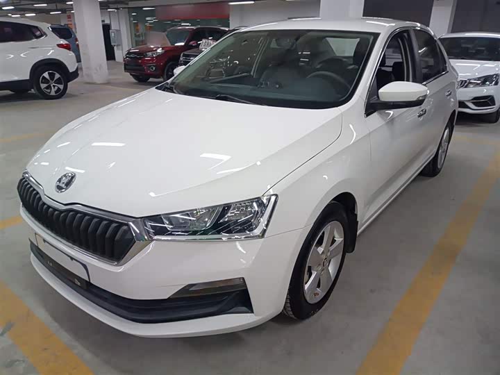 Фото 1 - Skoda Rapid