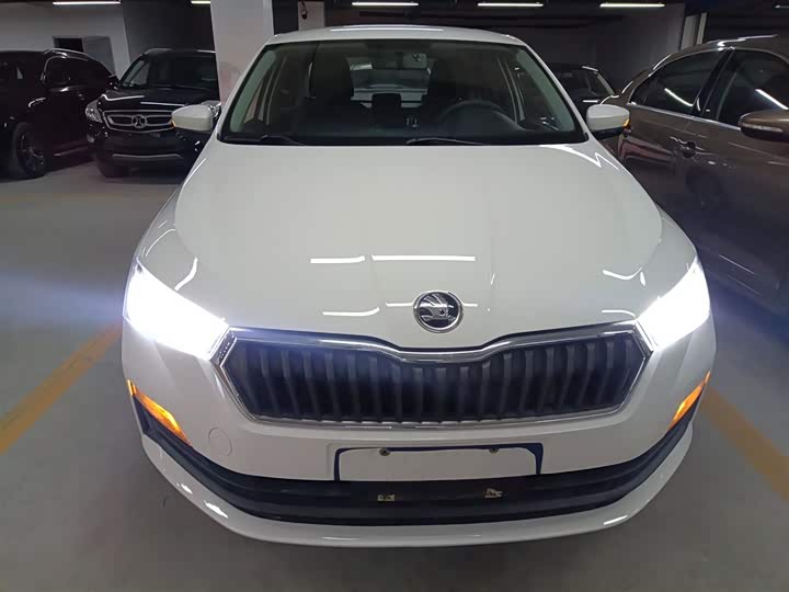 Фото 3 - Skoda Rapid