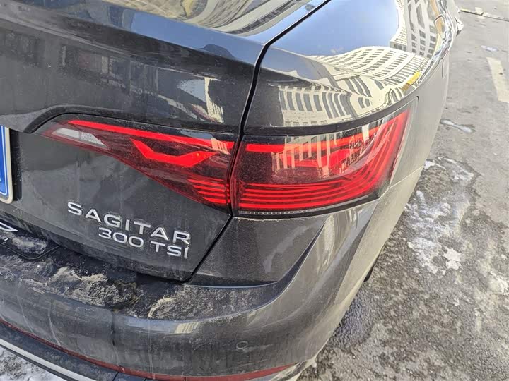 Фото 8 - Volkswagen Sagitar L