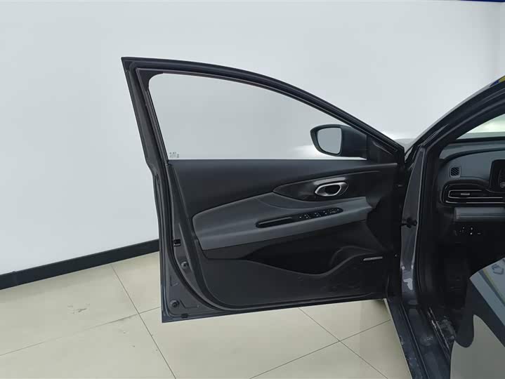 Фото 7 - GAC Trumpchi Empow R