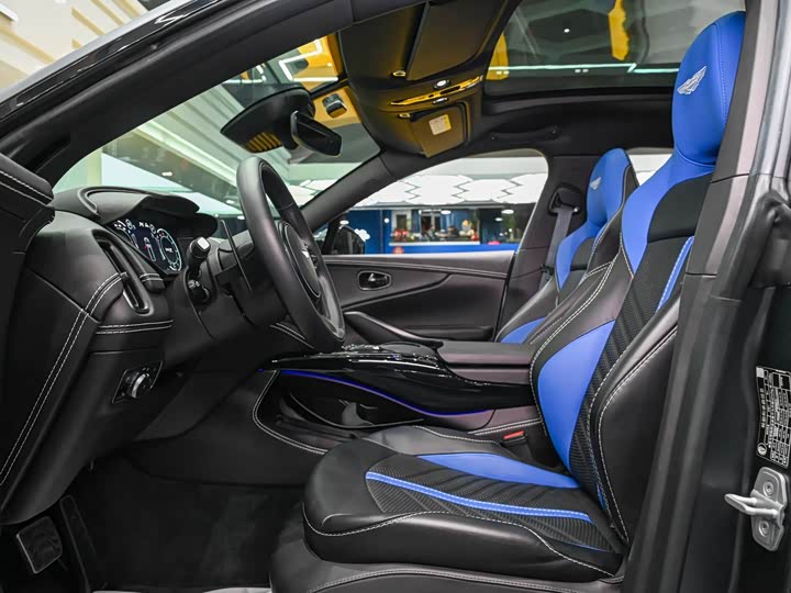 Фото 9 - Aston Martin DBX