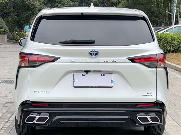 Фото 4 - Toyota Sienna