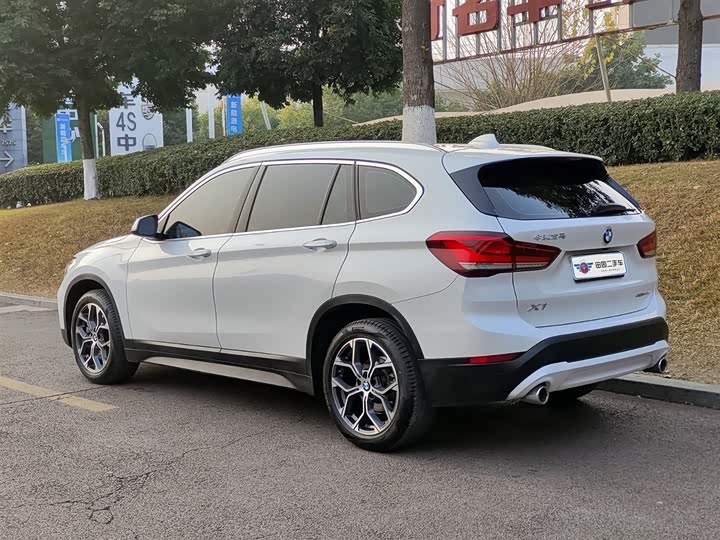 Фото 4 - BMW X1