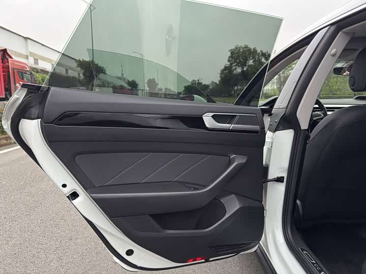 Фото 7 - Volkswagen CC