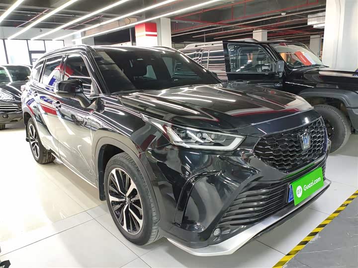 Фото 4 - Toyota Crown Kluger