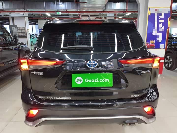 Фото 6 - Toyota Crown Kluger