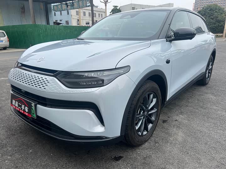 Фото 1 - Leapmotor C11