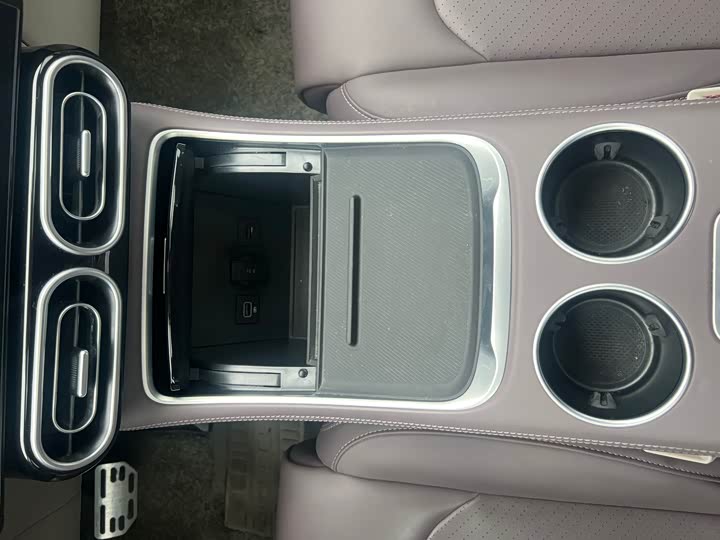 Фото 9 - Leapmotor C11