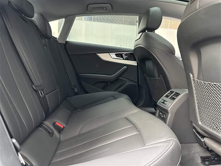 Фото 7 - Audi A5