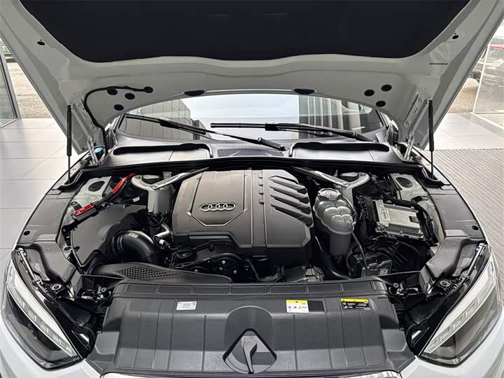 Фото 8 - Audi A5