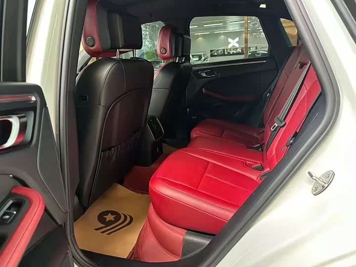 Фото 7 - Porsche Macan