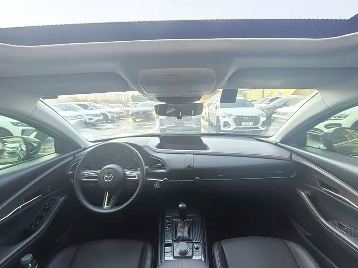 Фото 6 - Mazda CX-30