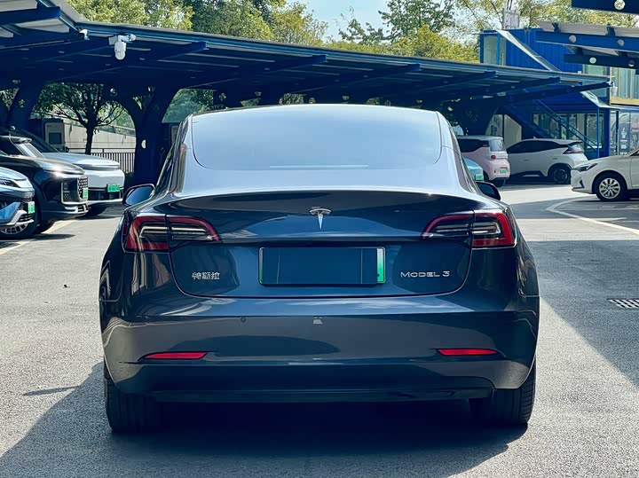 Фото 5 - Tesla Model 3