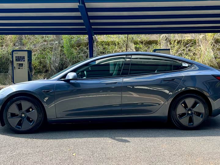 Фото 7 - Tesla Model 3