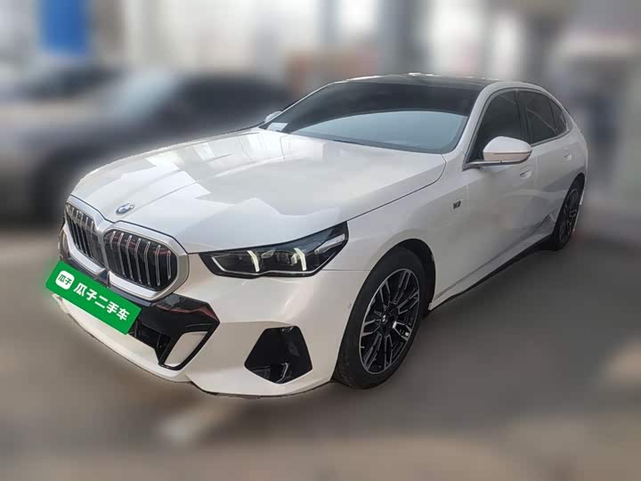 Фото 3 - BMW 5 Series