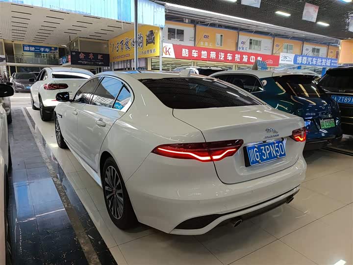 Фото 5 - Jaguar XE L