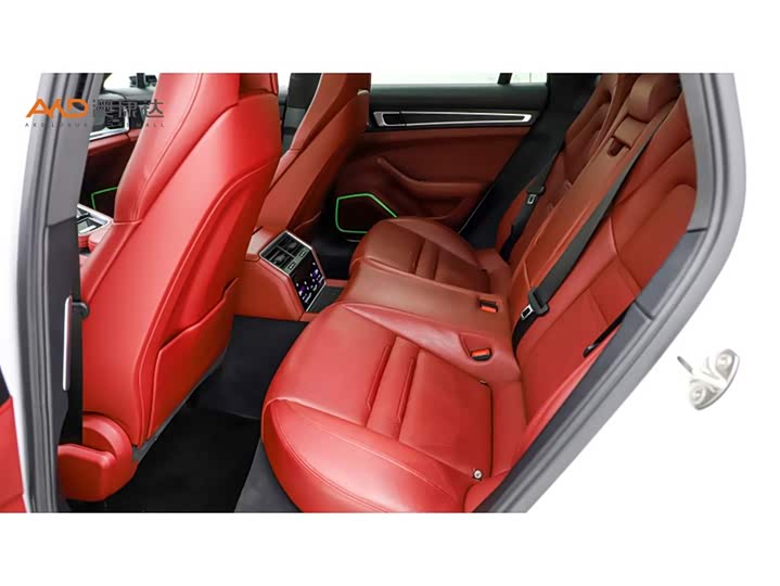 Фото 7 - Porsche Panamera