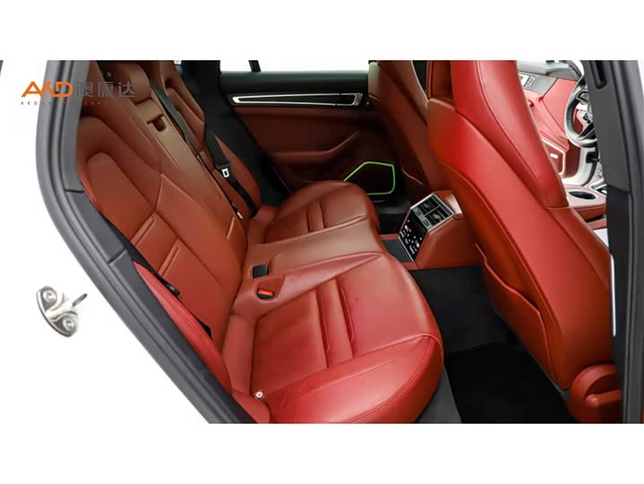 Фото 8 - Porsche Panamera