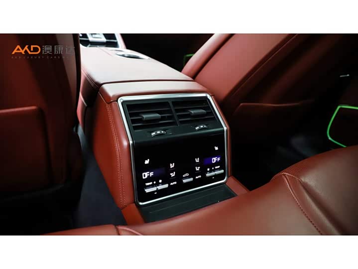 Фото 9 - Porsche Panamera