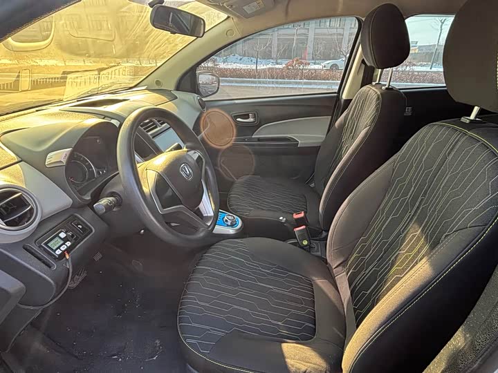 Фото 4 - Changan BenBen E-Star